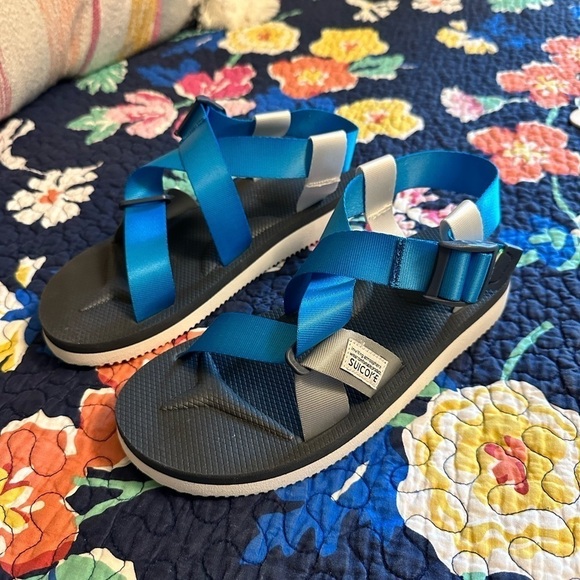 Suicoke Shoes - Suicoke Chin2 Cab Strappy Sandals New!!